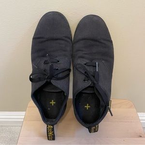 Dr Martens Canvas low top sneakers unisex